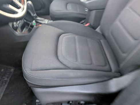 Used 2016 Jeep Renegade Latitude image 23