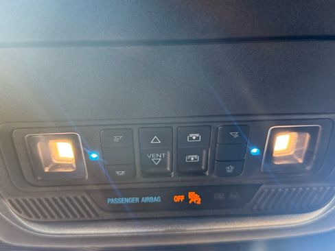 Used 2020 Ford Explorer XLT w/ Equipment Group 202A image 30