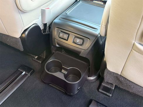 Used 2019 Toyota Sienna Limited Premium image 24