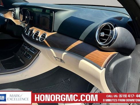 Used 2019 Mercedes-Benz E 300 image 25