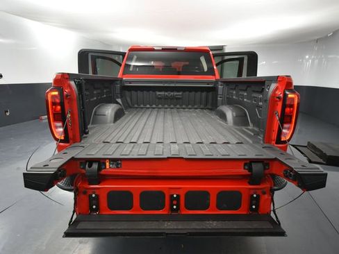 Used 2024 GMC Sierra 2500 SLE image 40