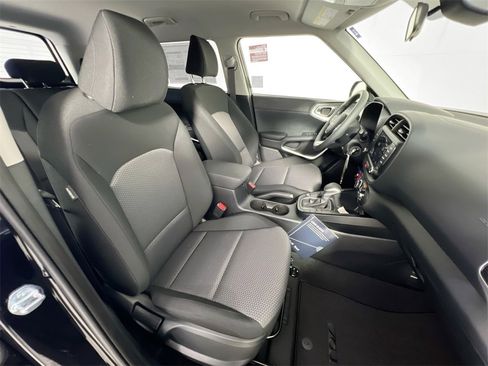 New 2025 Kia Soul LX image 18