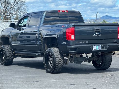 Used 2017 Chevrolet Silverado 1500 LTZ Z71 w/ LTZ Plus Package AWD/4WD image 6