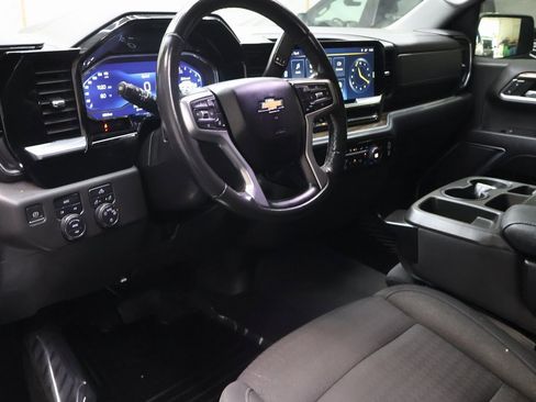 Used 2022 Chevrolet Silverado 1500 LT image 18