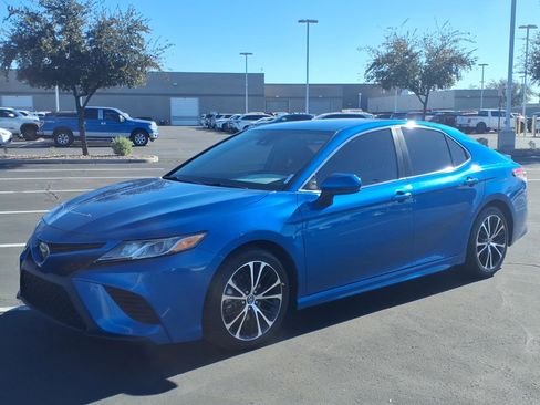 Used 2019 Toyota Camry SE image 12