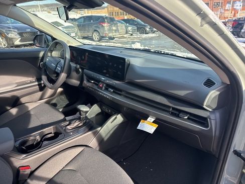 New 2025 Kia K4 LXS image 14
