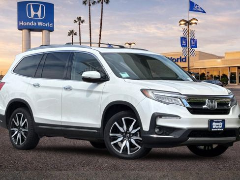 Used 2019 Honda Pilot Touring image 2