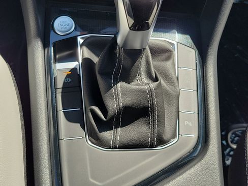 New 2026 Volkswagen Taos SE FWD image 30