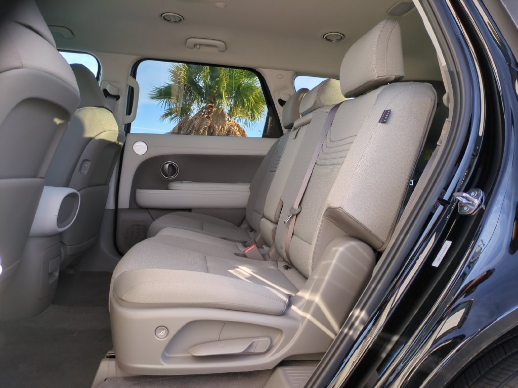 New 2026 Hyundai Palisade SE FWD image 11
