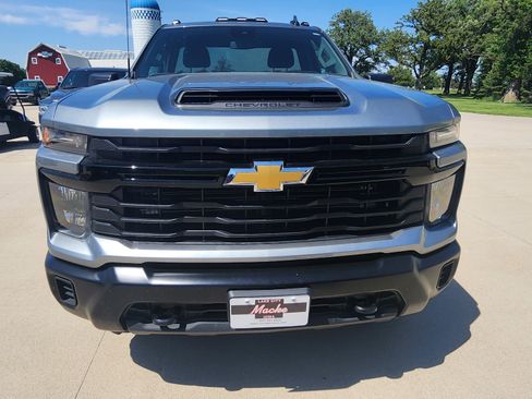 Used 2024 Chevrolet Silverado 3500 W/T w/ WT Convenience Package AWD/4WD image 2