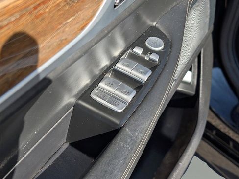 Used 2017 BMW 750i image 15