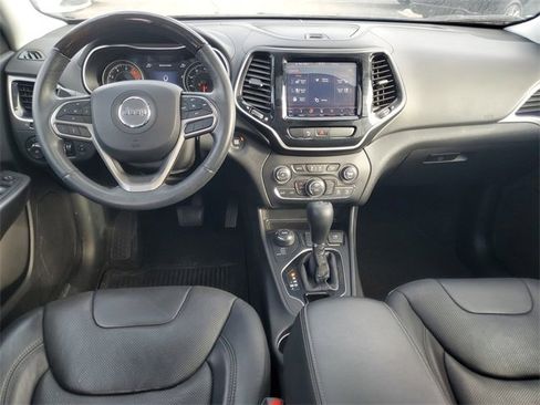 Used 2019 Jeep Cherokee Overland image 28