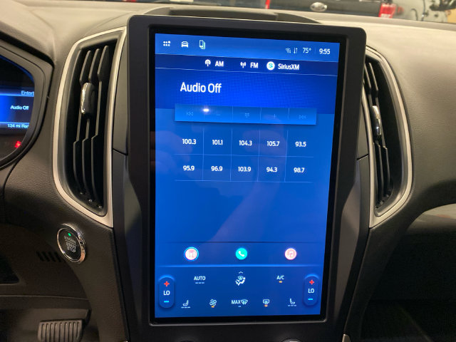 Used 2024 Ford Edge SEL AWD/4WD image 25