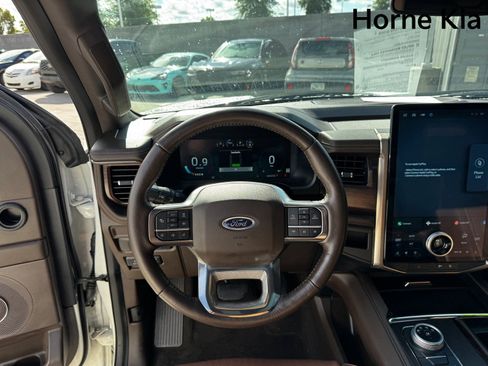 Used 2022 Ford Expedition King Ranch image 17