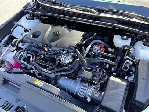 Used 2025 Toyota Camry SE FWD image 35