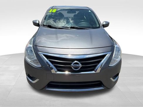 Used 2018 Nissan Versa SV w/ SV Special Edition FWD image 2