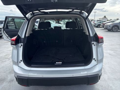 Used 2025 Nissan Rogue SV FWD image 33