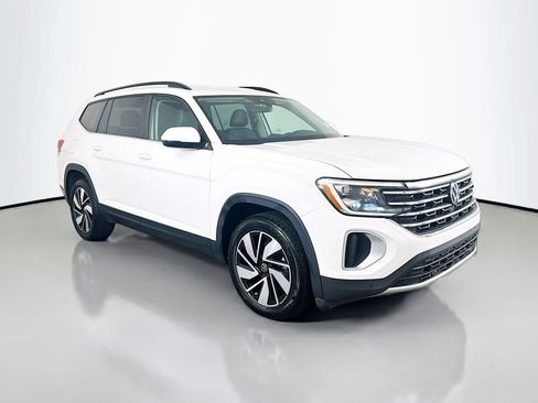 Used 2024 Volkswagen Atlas SE AWD/4WD image 3