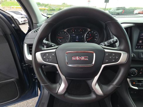 Used 2024 GMC Terrain SLE image 17