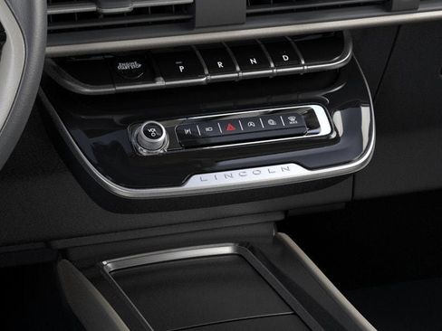 Used 2026 Lincoln Corsair Premiere image 15