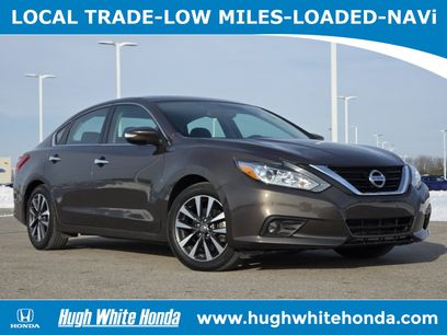 Used 2017 Nissan Altima 2.5 SV w/ Convenience Package