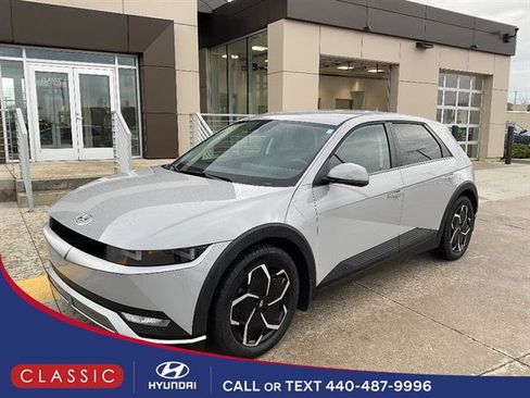 Used 2024 Hyundai Ioniq 5 SEL image 1