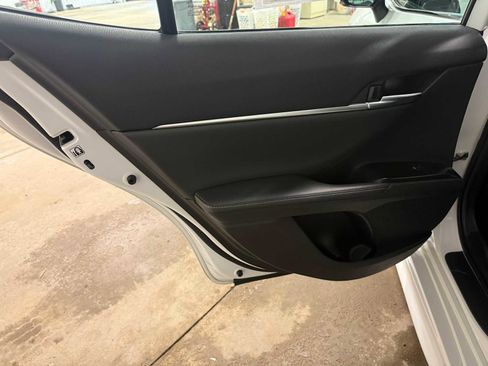 Used 2019 Toyota Camry XSE w/ Navigation Package FWD image 24
