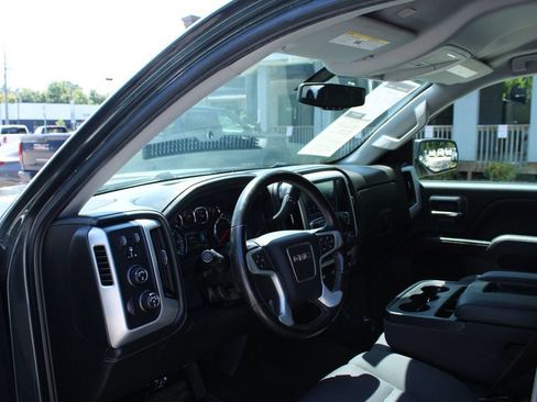 Used 2018 GMC Sierra 1500 SLE w/ SLE Value Package AWD/4WD image 10