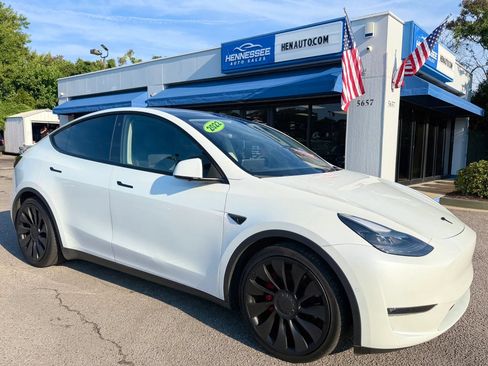 Used 2022 Tesla Model Y Performance AWD/4WD image 28