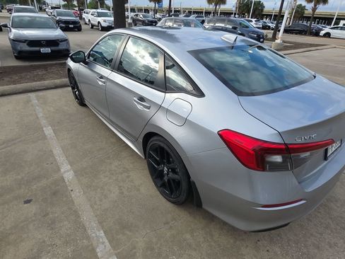 Used 2023 Honda Civic Sport image 4