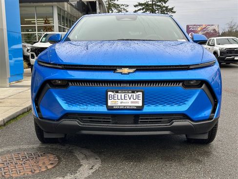 New 2026 Chevrolet Equinox EV LT image 8