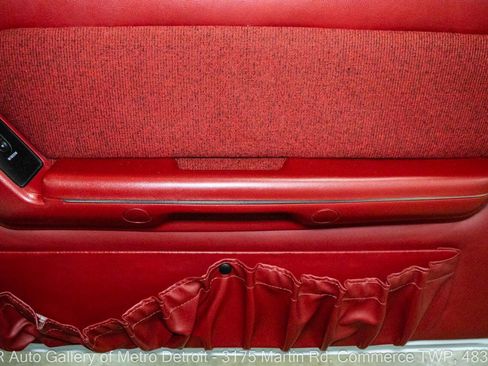 Used 1990 Ford Mustang GT image 40