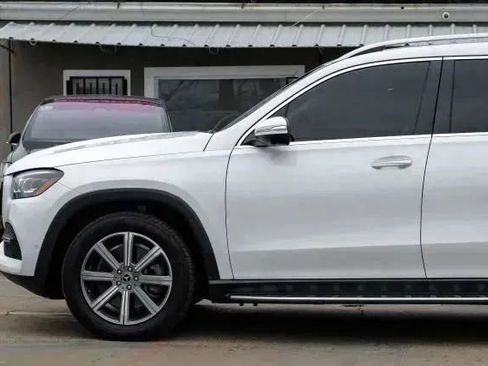 Used 2020 Mercedes-Benz GLS 450 4MATIC image 17