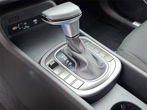 New 2026 Hyundai Kona SE image 8
