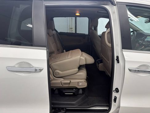 Used 2023 Honda Odyssey EX-L image 17
