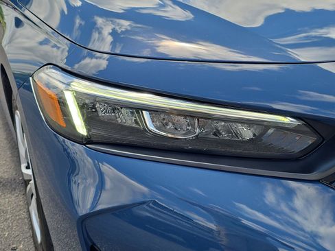 Certified 2025 Honda Civic LX image 7