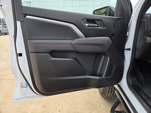 Certified 2024 Chevrolet Colorado Z71 w/ Safety Package image 11