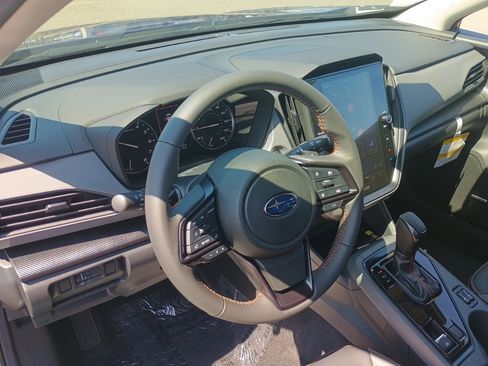 New 2025 Subaru Crosstrek 2.5i Limited image 9