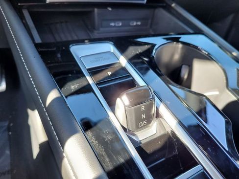 New 2026 Volkswagen Atlas Cross Sport SEL R-Line image 21