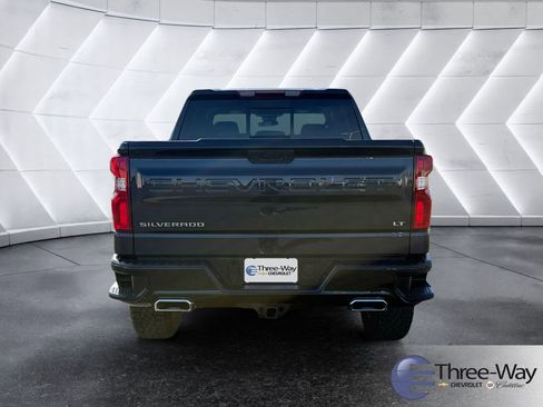 Used 2024 Chevrolet Silverado 1500 LT Trail Boss w/ Convenience Package II image 4