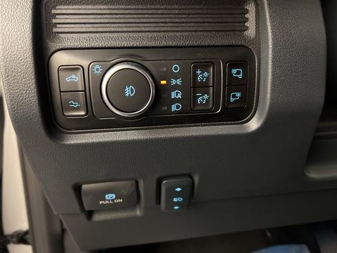 New 2026 Ford F250 Platinum AWD/4WD image 26