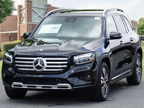 Used 2025 Mercedes-Benz GLB 250 image 4