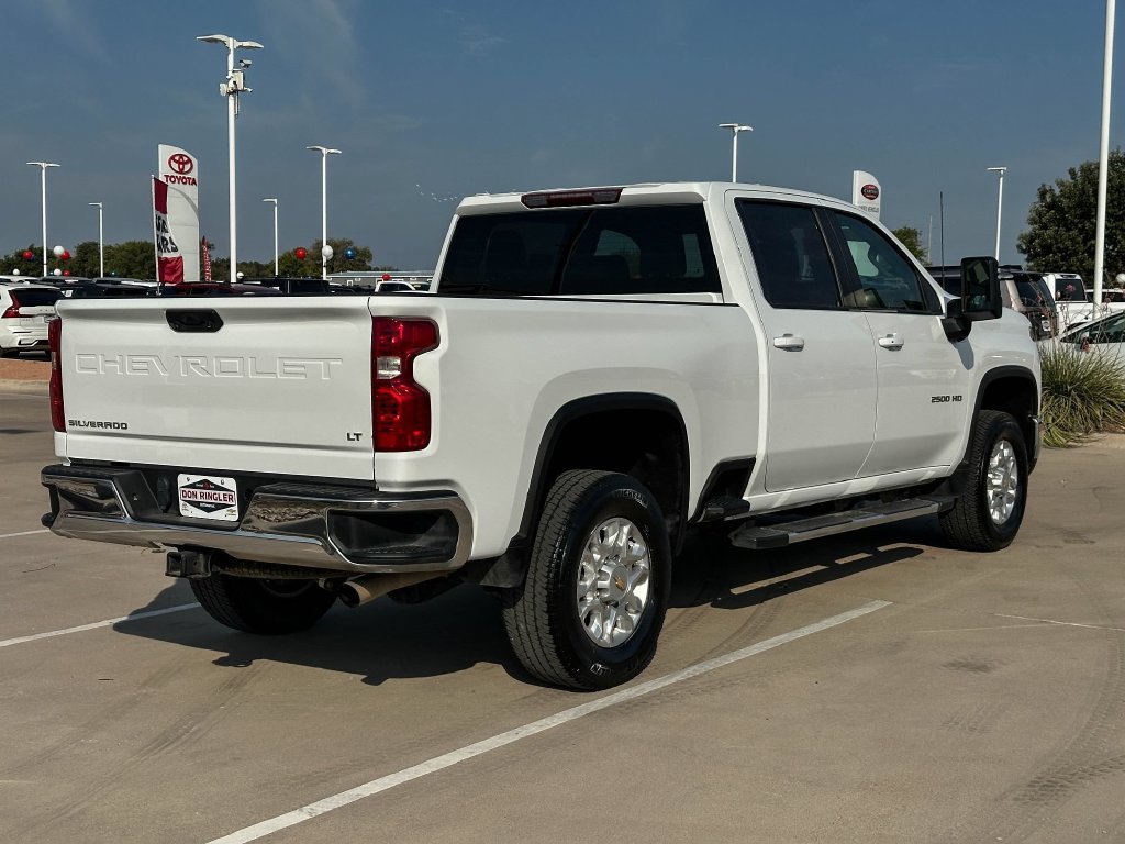Used 2024 Chevrolet Silverado 2500 LT AWD/4WD image 3