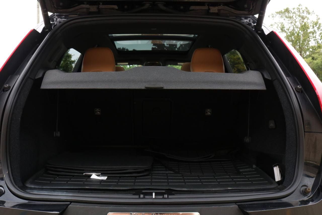 Used 2019 Volvo XC40 T5 Momentum AWD/4WD image 37