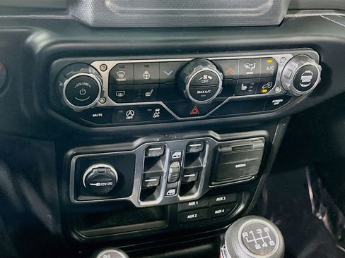Used 2023 Jeep Wrangler Unlimited Sport AWD/4WD image 15