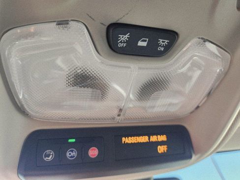 Used 2023 Buick Encore GX Select w/ Sport Touring Package image 46