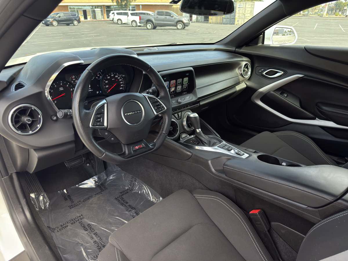 Used 2018 Chevrolet Camaro SS RWD image 15