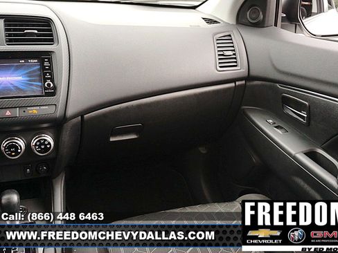 Used 2025 Mitsubishi Outlander Sport AWD image 33
