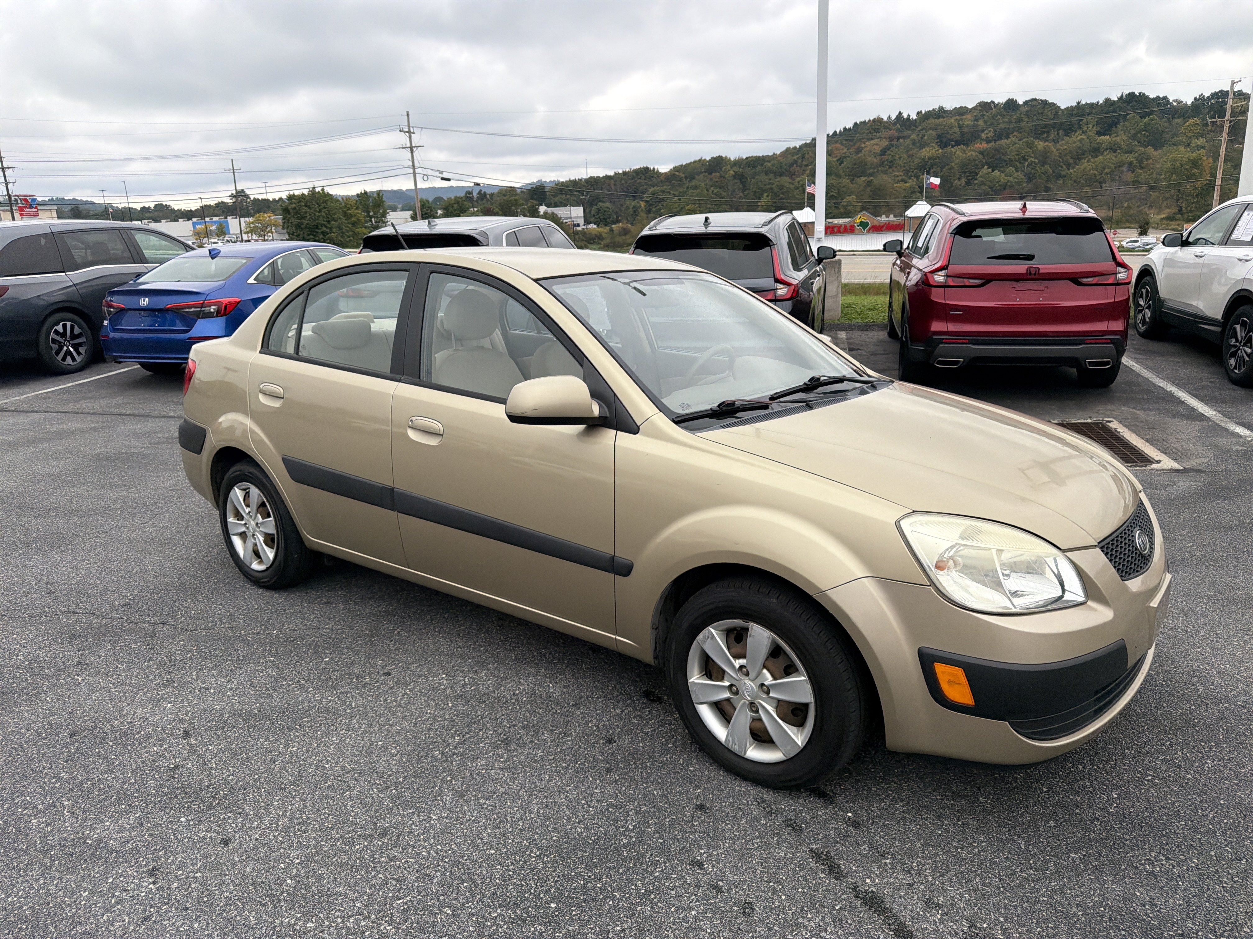 Used 2009 Kia Rio LX FWD image 2