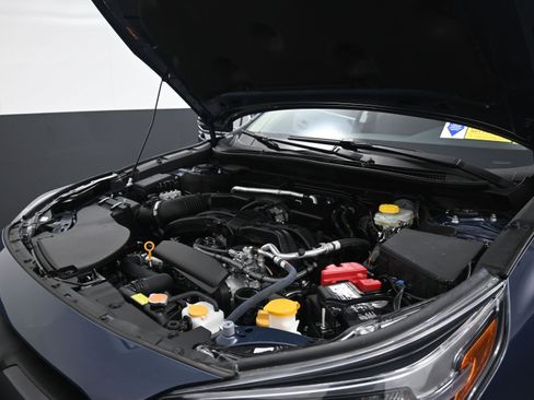 Used 2025 Subaru Outback Premium image 31